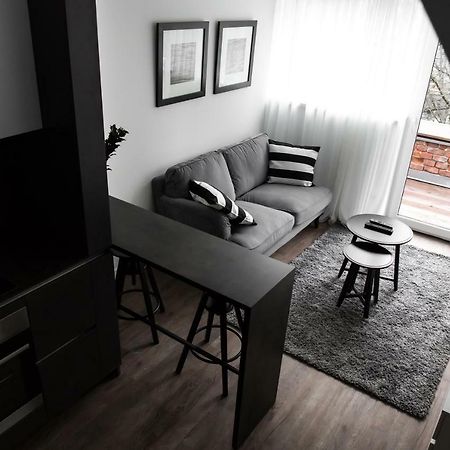 Deluxe Apartments By Hostlovers Каунас Екстериор снимка