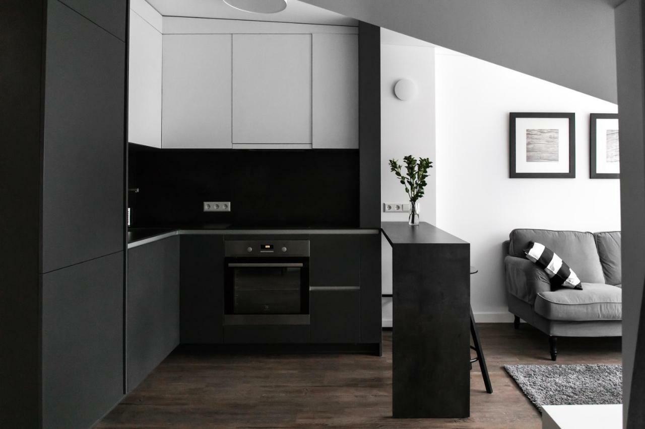 Deluxe Apartments By Hostlovers Каунас Екстериор снимка