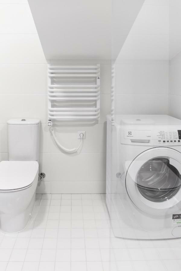 Deluxe Apartments By Hostlovers Каунас Екстериор снимка